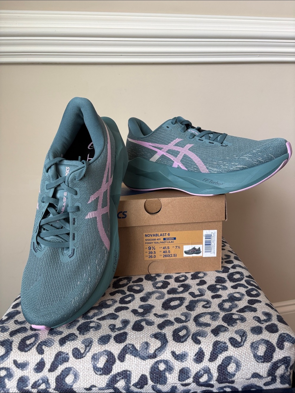 NIB ASICS Novablast 6 - foggy teal/hazy lilac